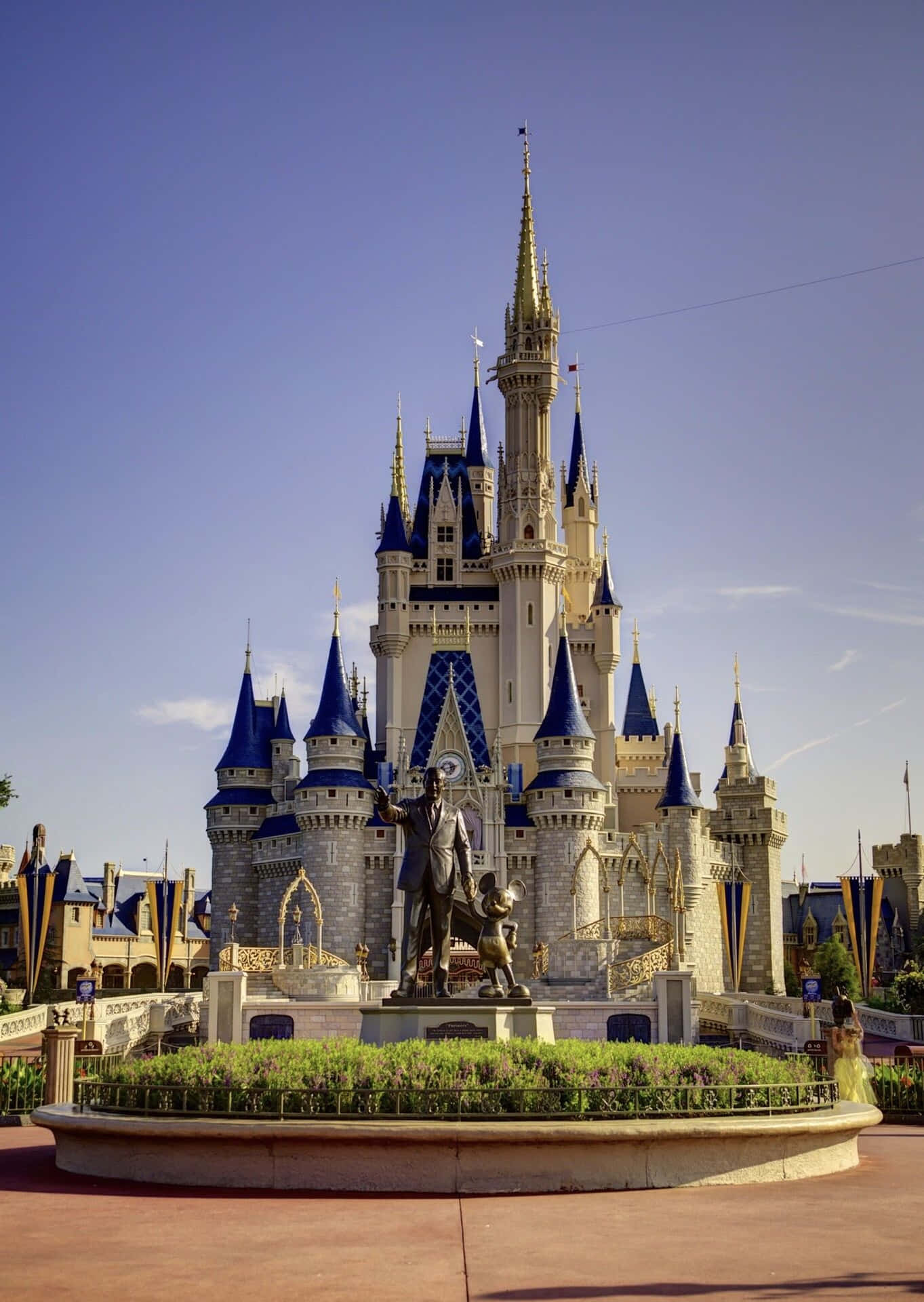 Tag din Disney World-ferie til nye højder med en Iphone-baggrund. Wallpaper