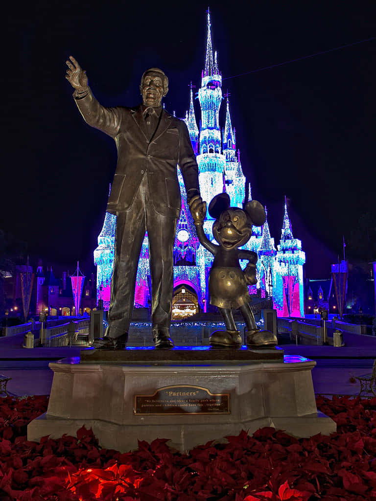 Estatuade Los Socios Del Mundo Disney Para Iphone Fondo de pantalla