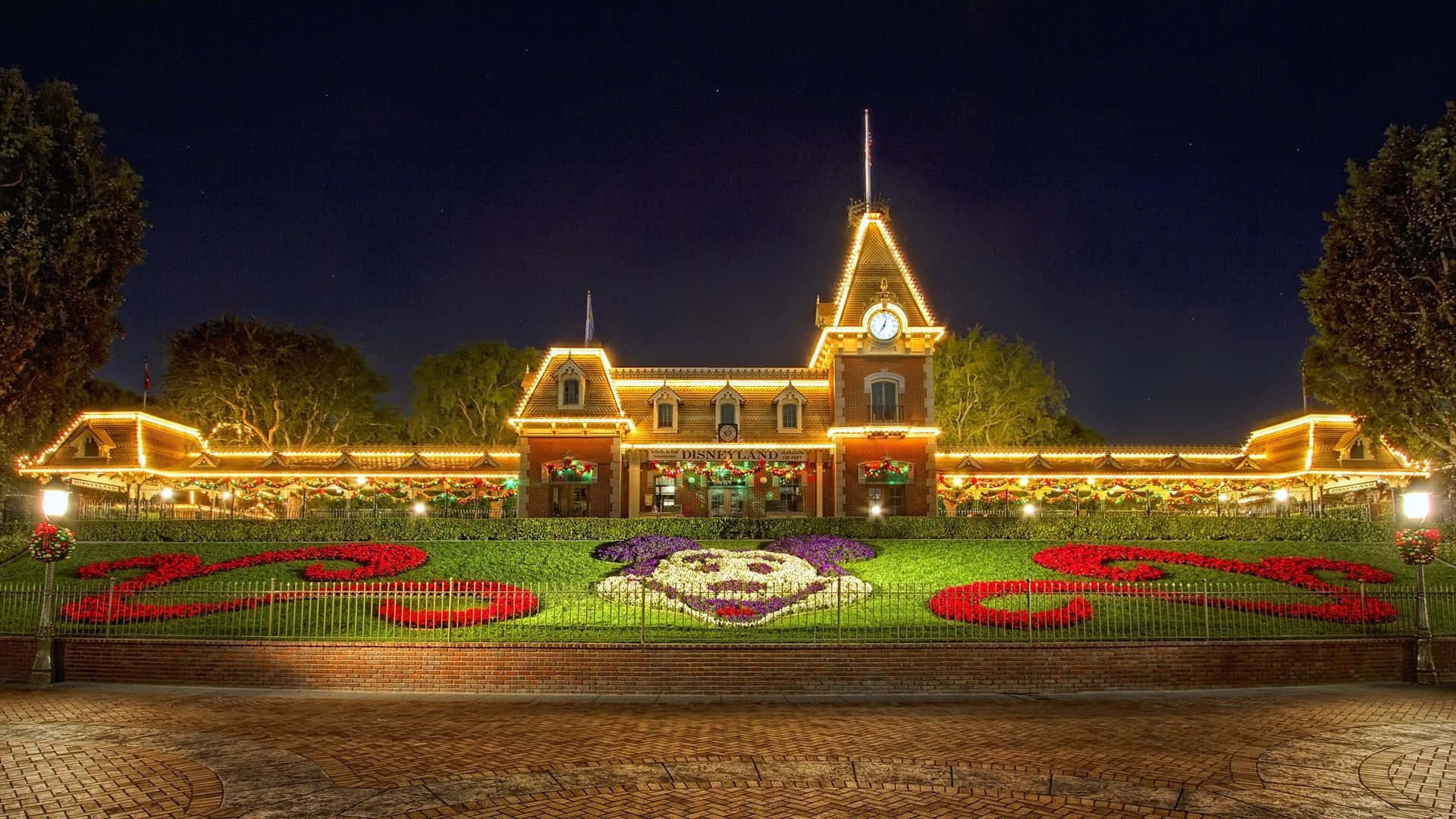 Wide-angle Photography Disneyland Railroad Disney Zoom Background