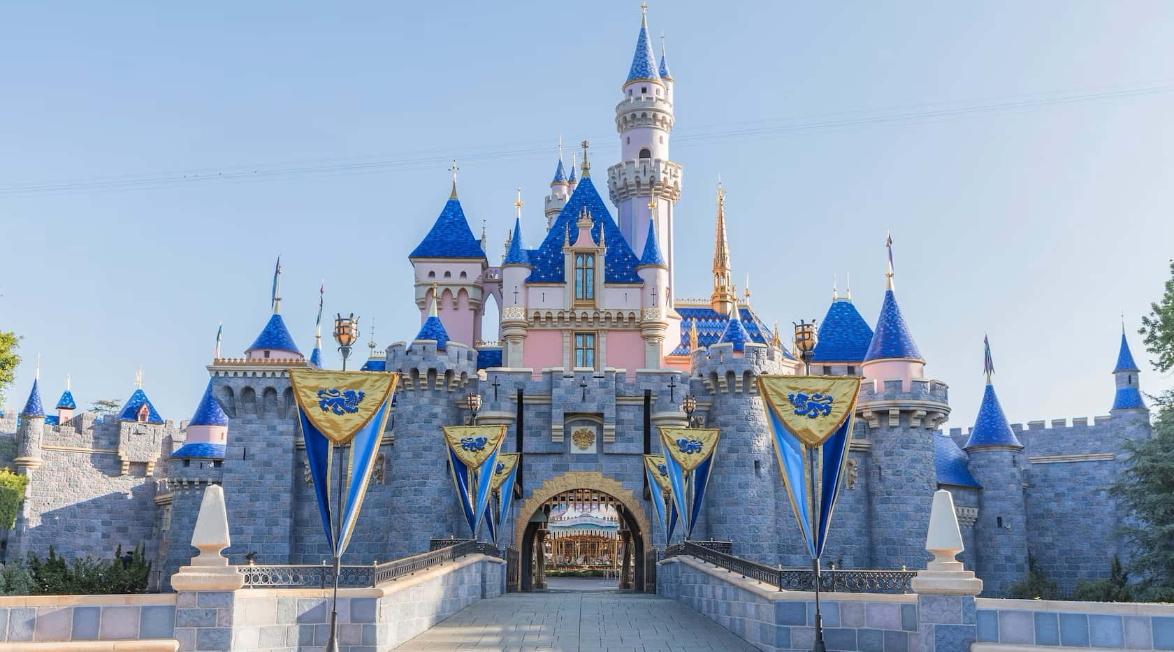 Disneyland Castle California Daytime Wallpaper