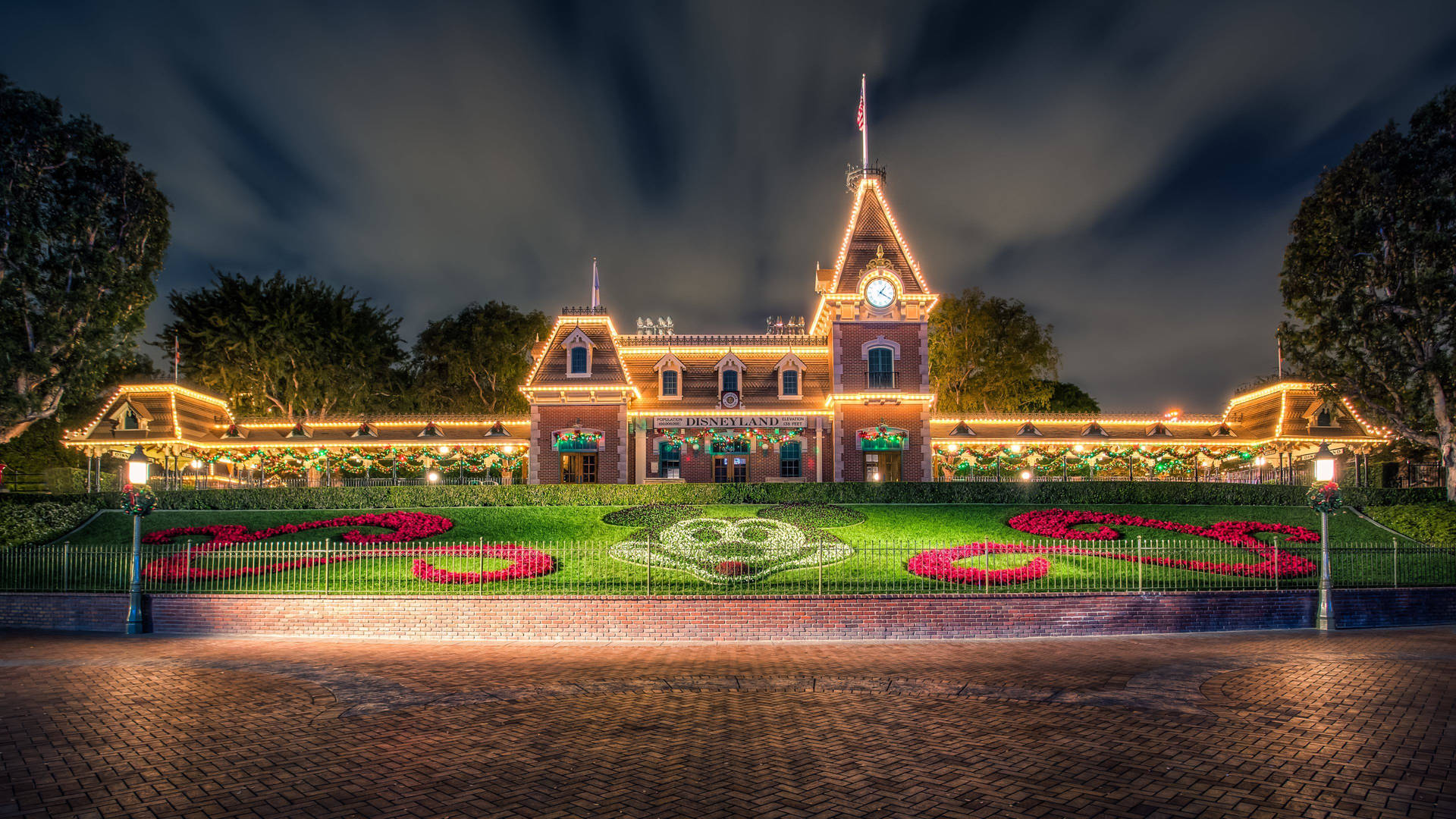 Entradanocturna De Disneyland Disney En Ultra Ancho 4k Fondo de pantalla