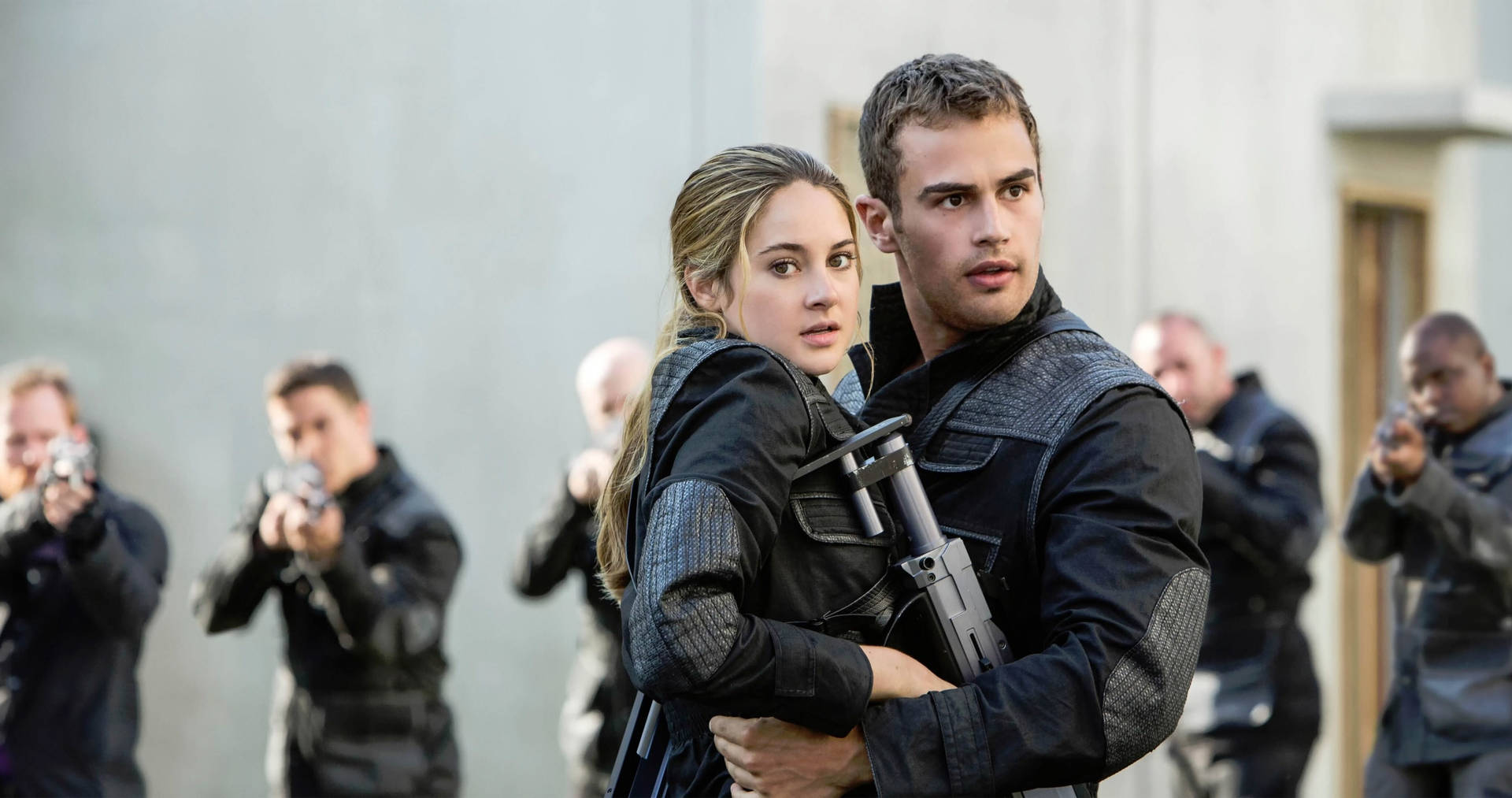 Divergent Four And Tris Against Soldiers Wallpaper