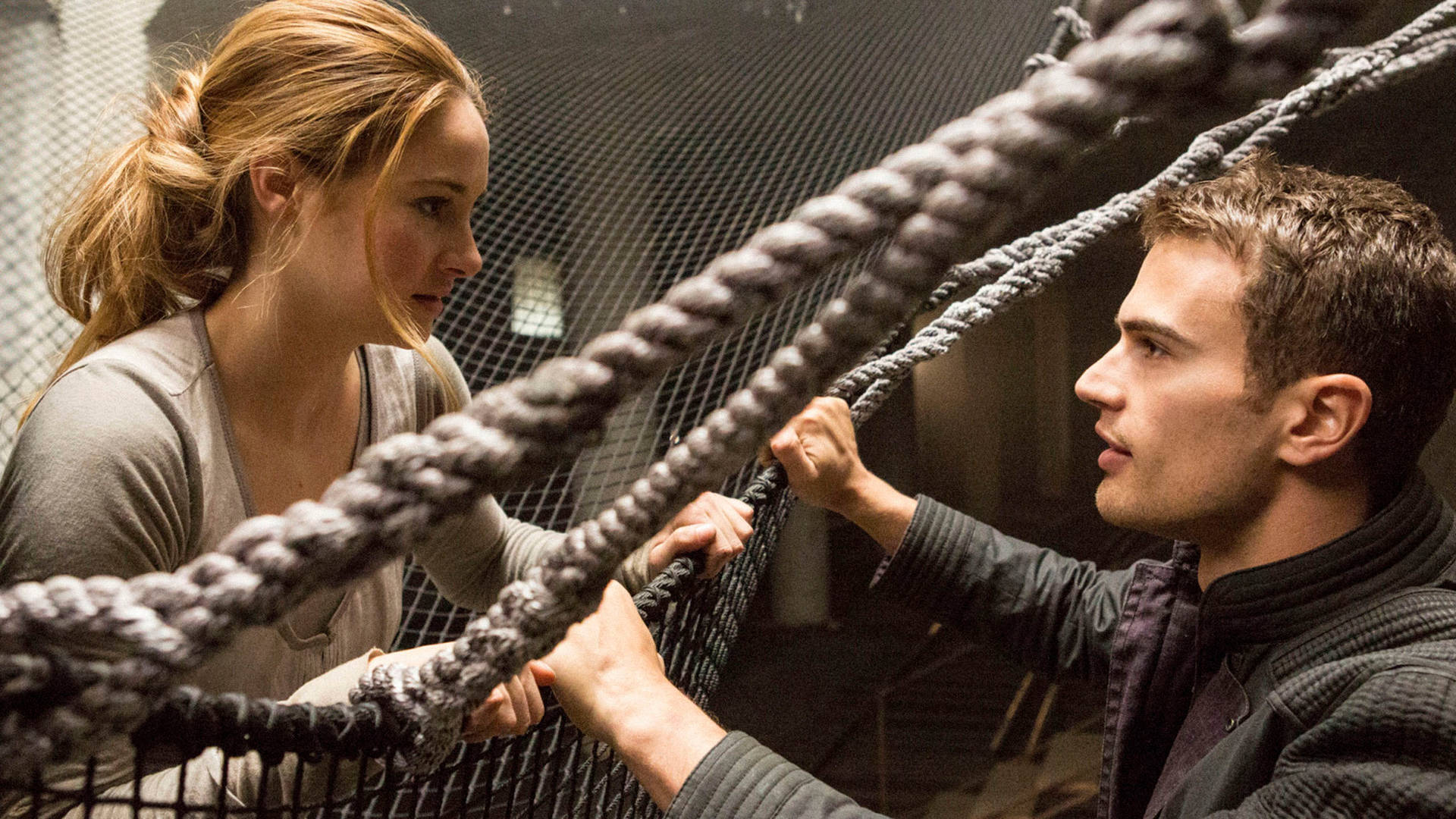 Divergent Tris And Four At Dauntless Pit Wallpaper