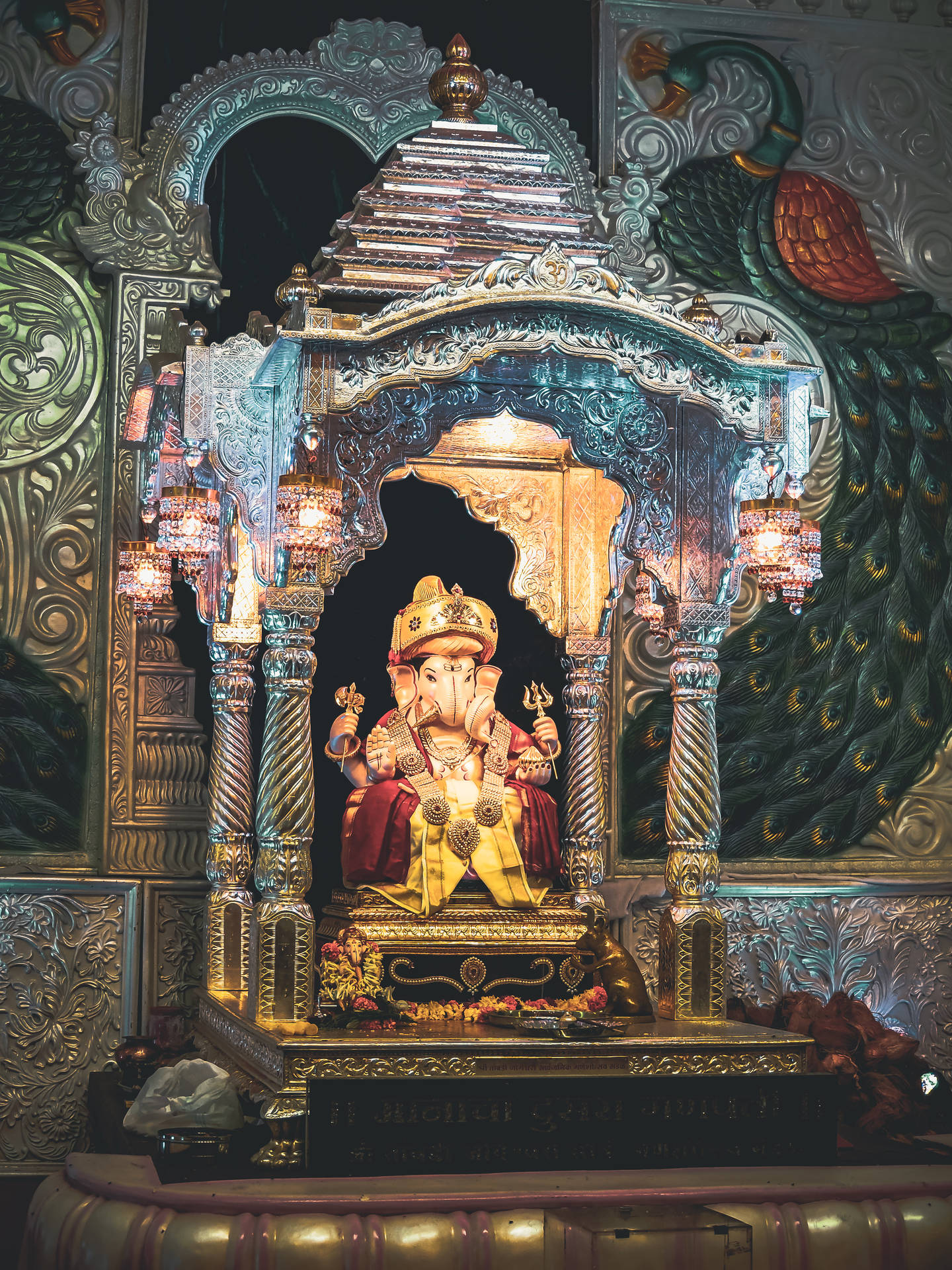 Divine Painting Of Lord Krishna Wallpaper