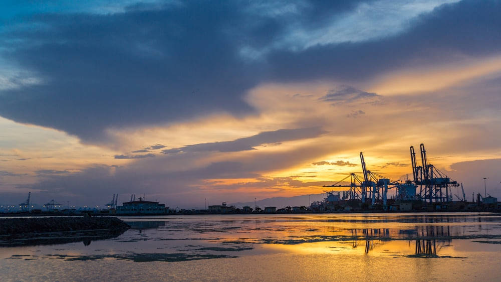 Djiboutihafen Bei Sonnenuntergang. Wallpaper