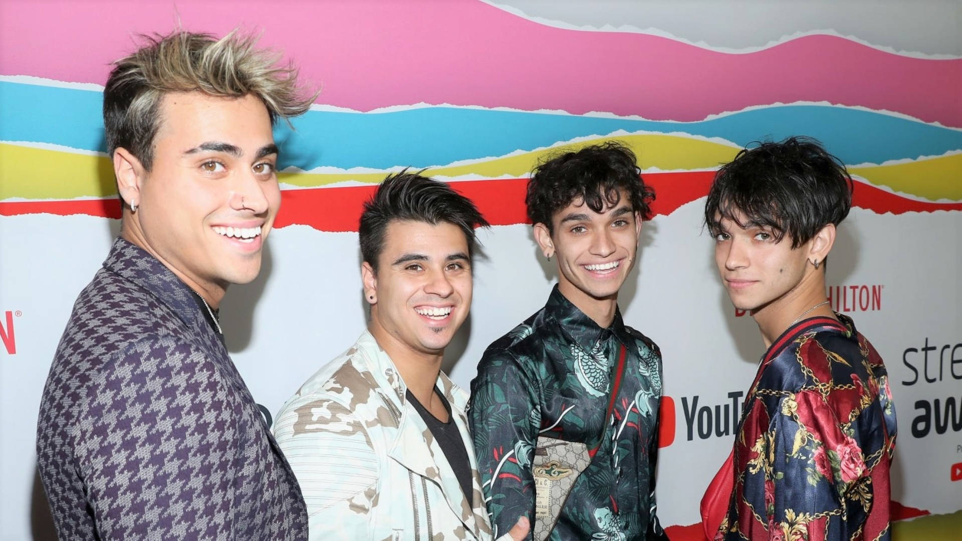 Dobre Brothers At Annual Streamy Awards Wallpaper