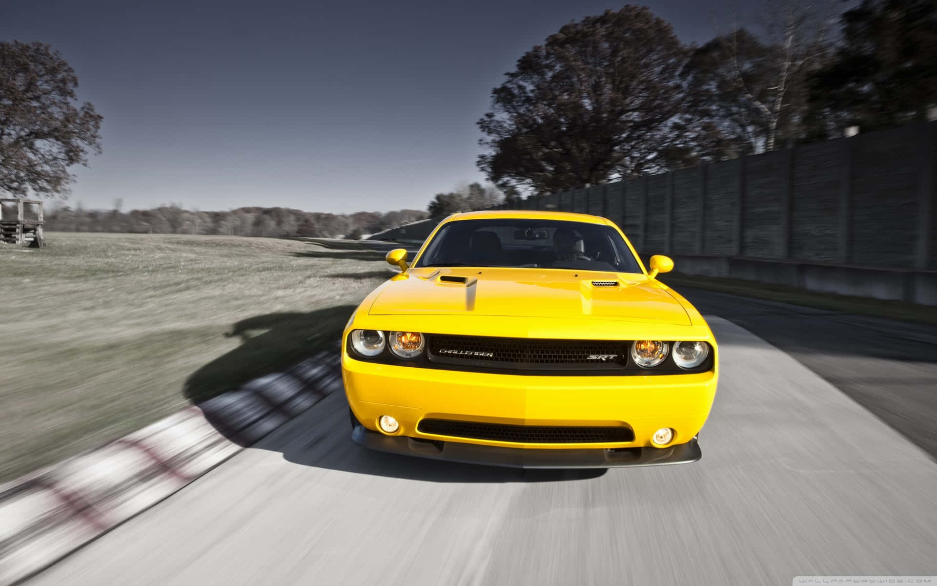 Experimenteo Verdadeiro Poder Com O Dodge Challenger Em 4k. Papel de Parede