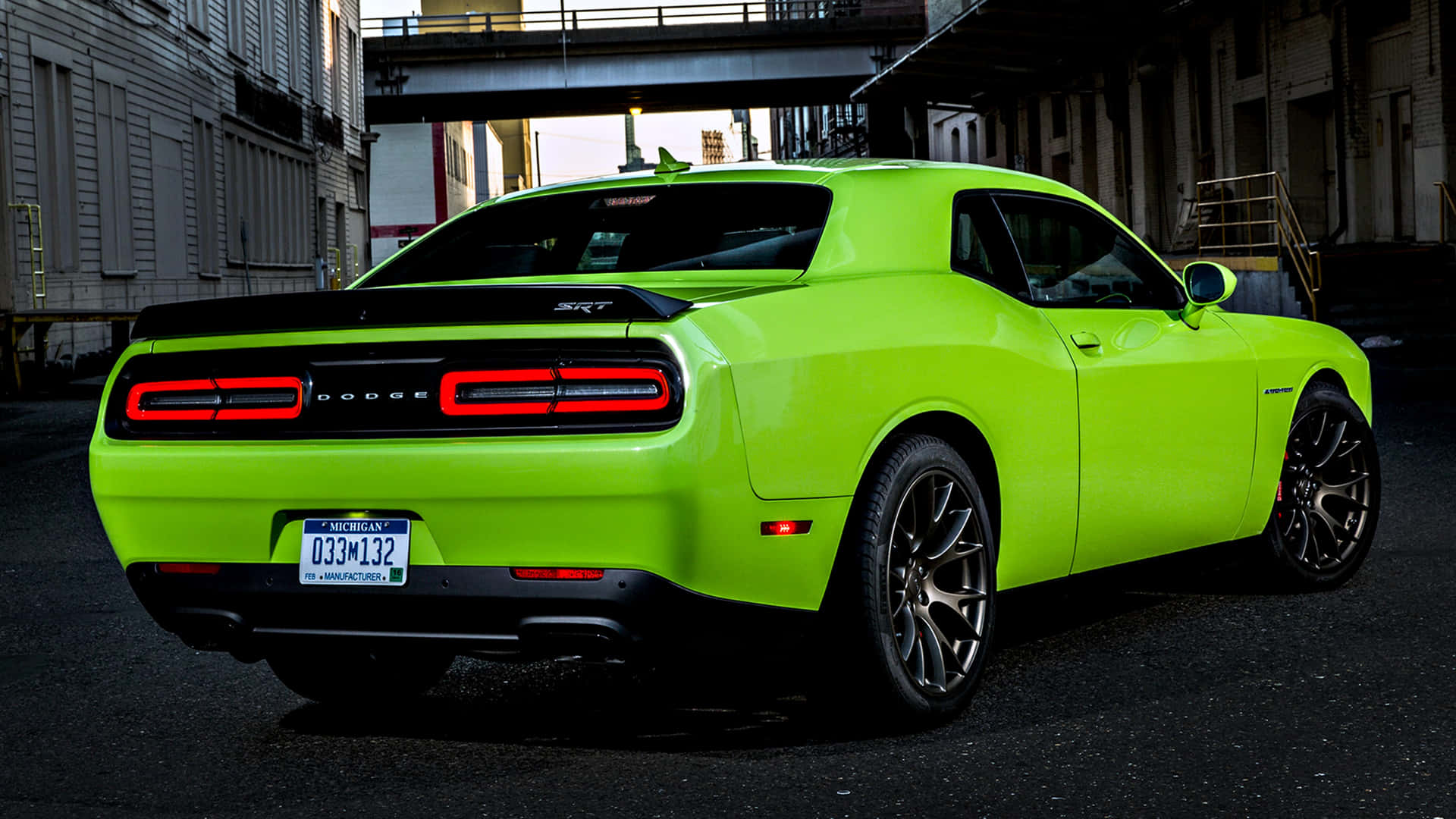Experience the Thrill of Speed with Dodge Challenger 4k Wallpaper