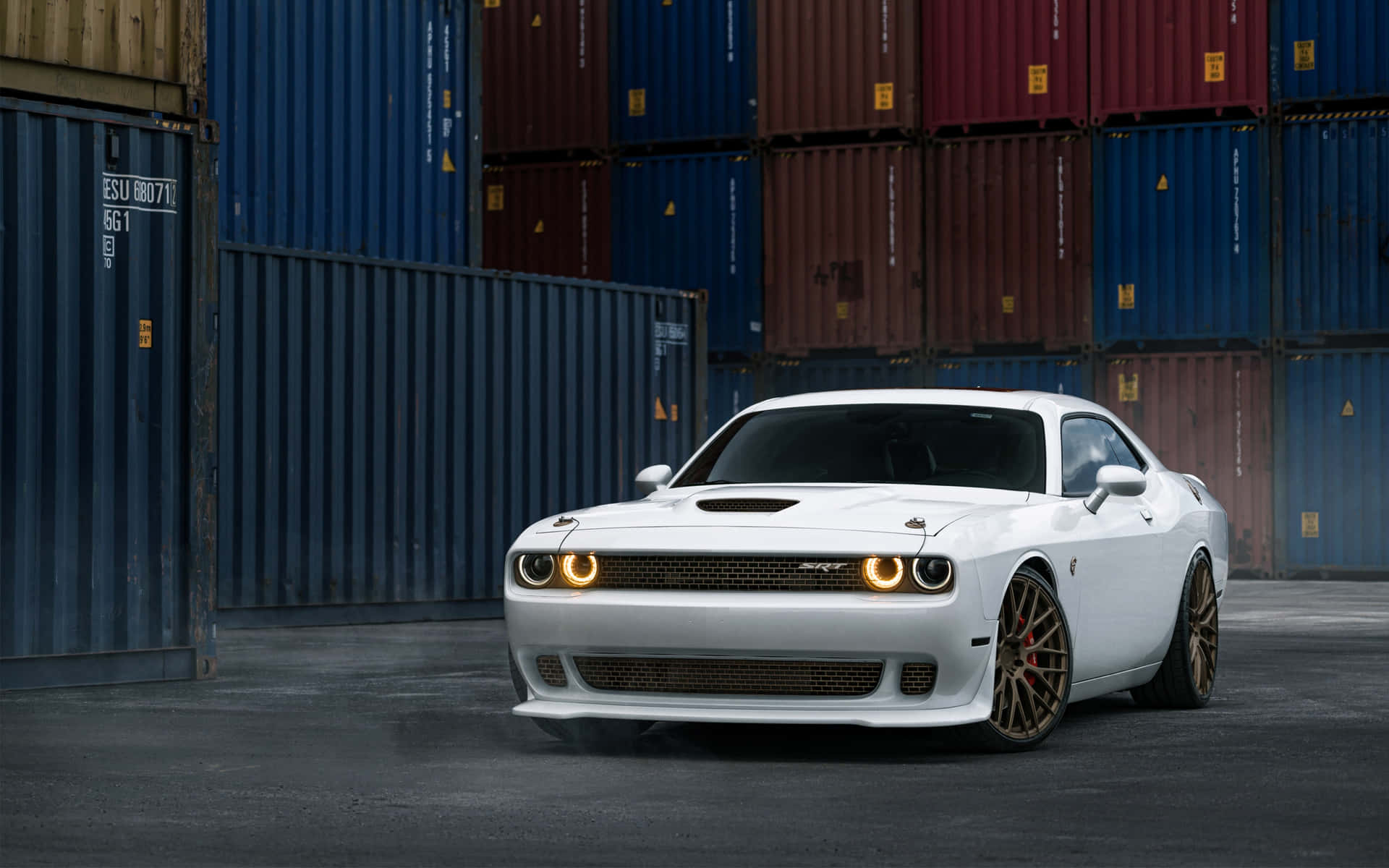 Unlock The Power Of Automotive Performance With The Dodge Hellcat Wallpaper