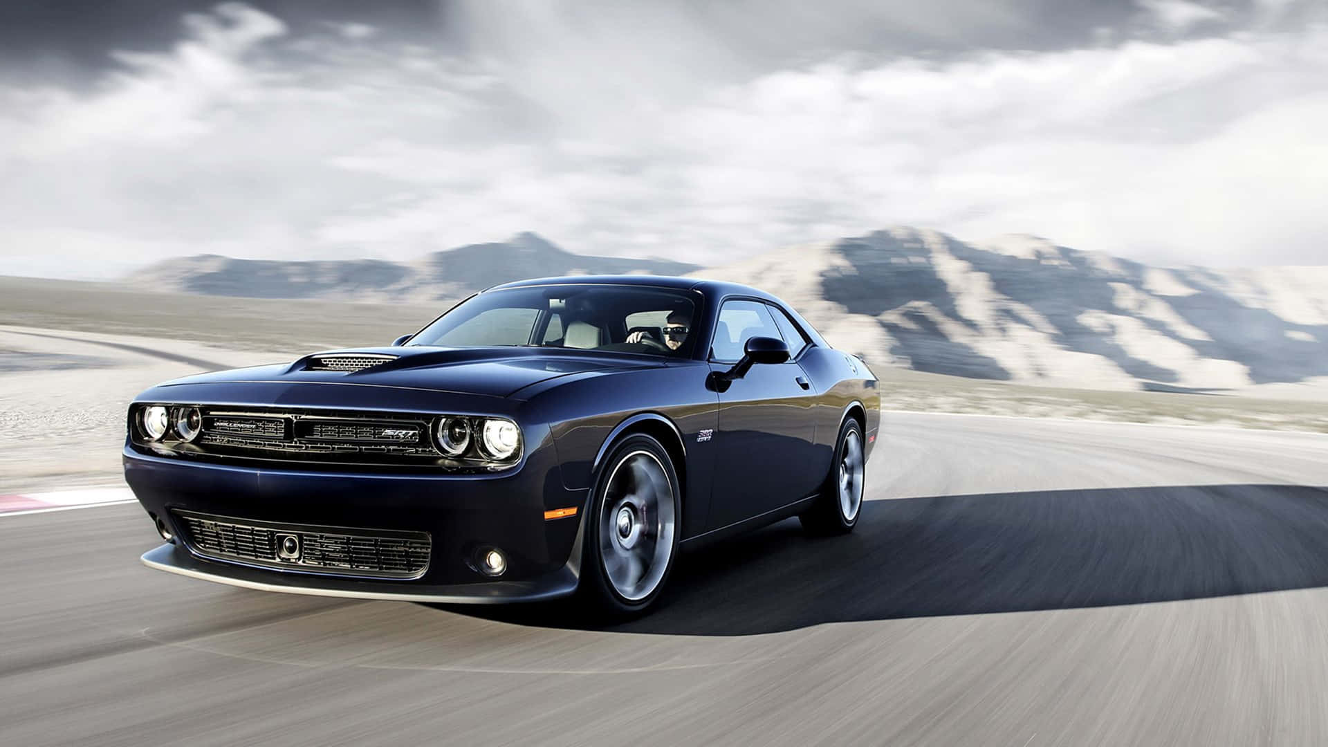 Iconico,poderoso Y Confiable: El Dodge Hellcat. Fondo de pantalla