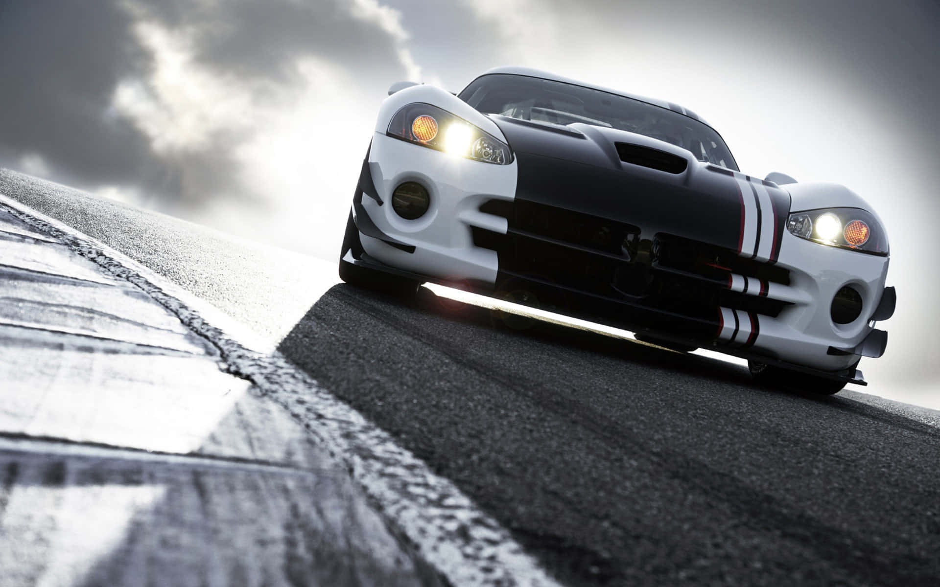 The King of The Road- The Dodge Viper Wallpaper