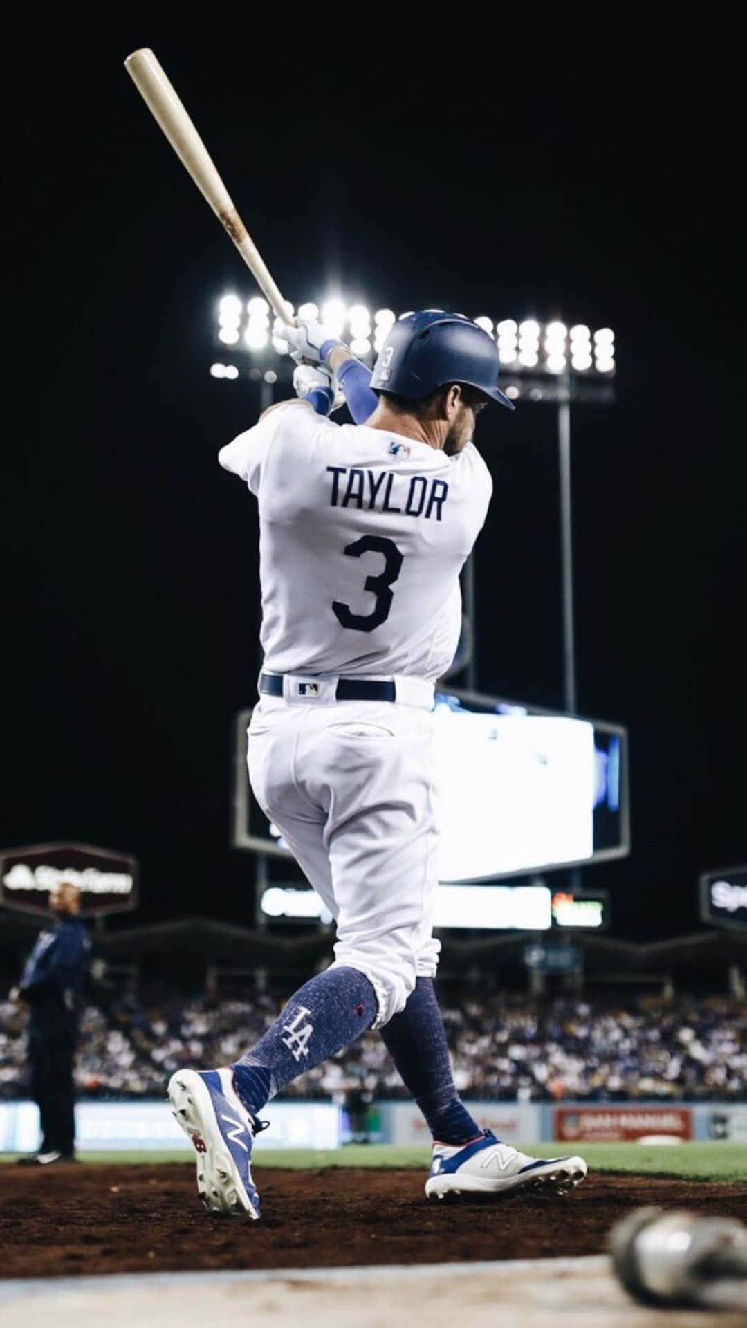 Dodgers Player Taylor Batting Stance Wallpaper