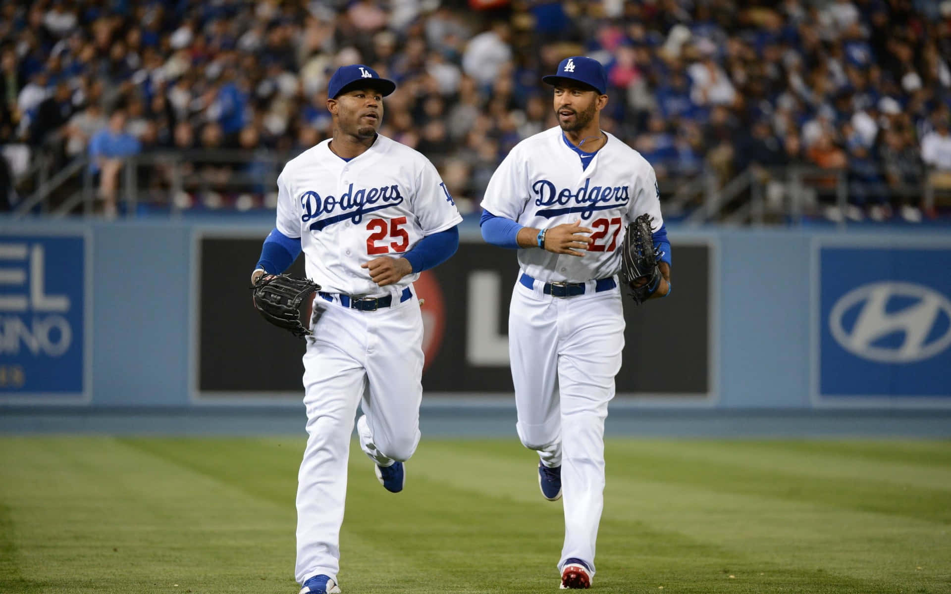 Dodgers Players Jogging On Field Wallpaper