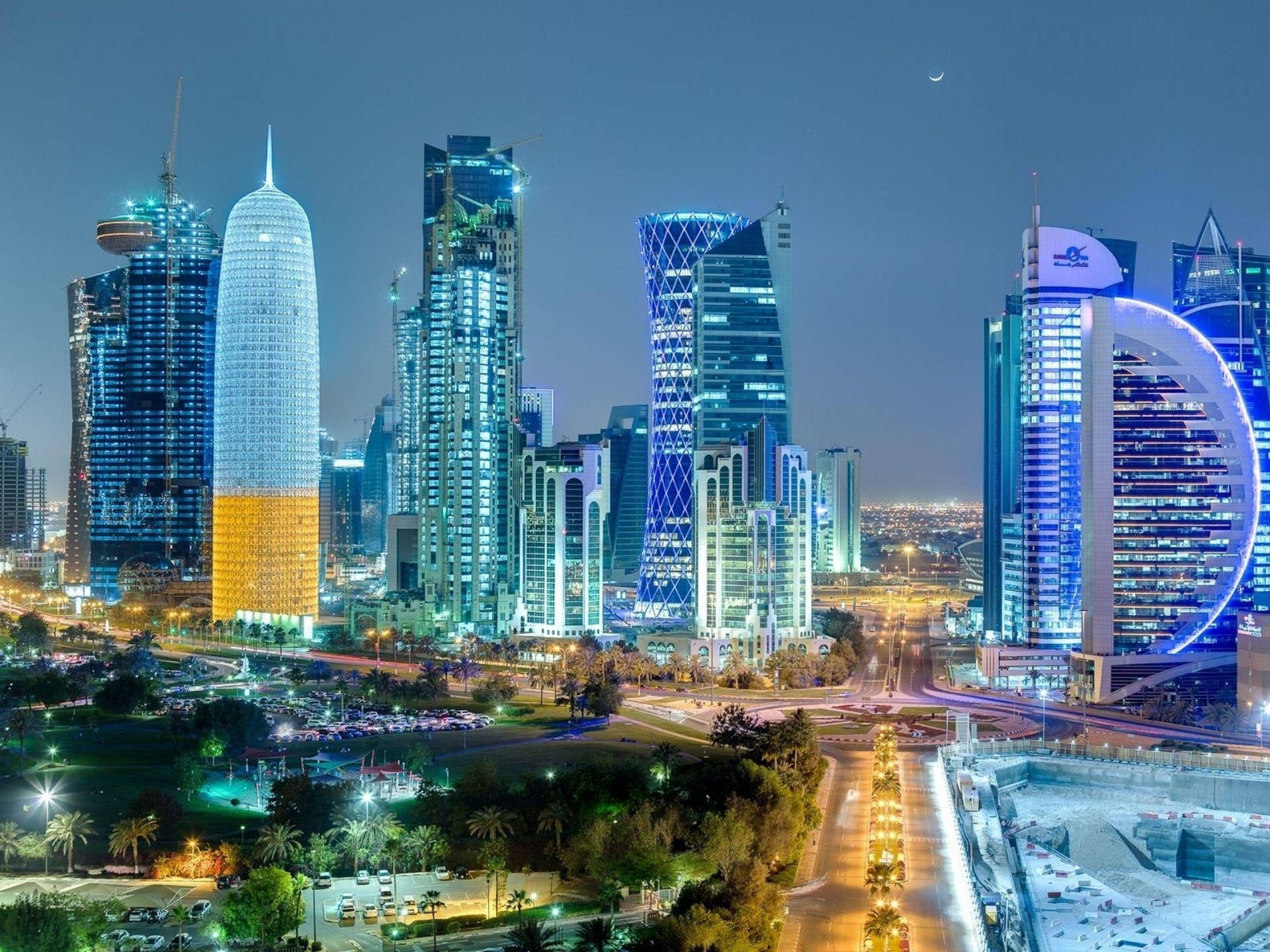 Lucesazules De La Ciudad De Doha. Fondo de pantalla