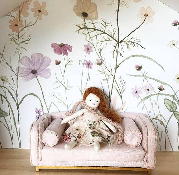 Dollhouse Cute Couch