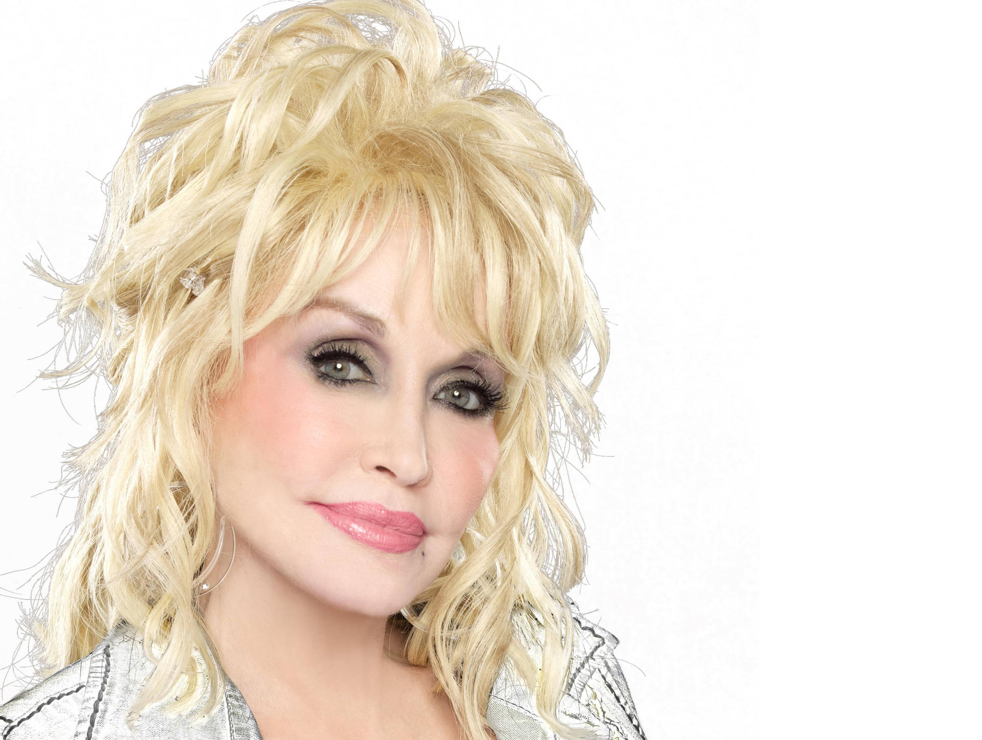 Dolly Parton Natural Blonde Hair Wallpaper