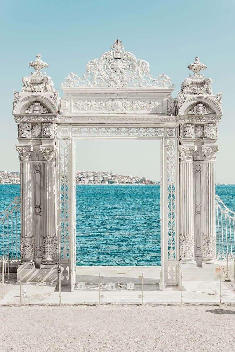 Dolmabahce Palace Pillar With Blue Ocean Wallpaper