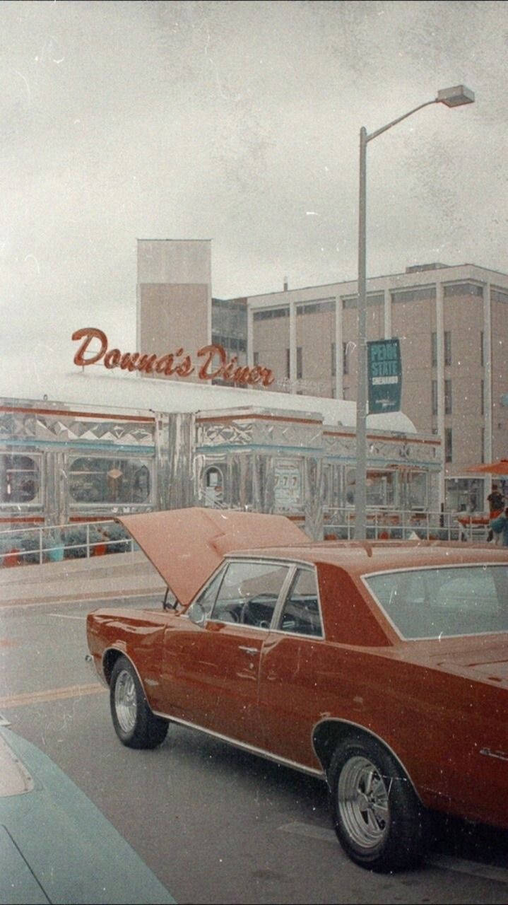Donna's Diner 70s Retro Aesthetic Wallpaper