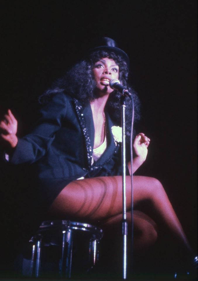 Donna Summer Singing Hot Sexy Outfit Wallpaper