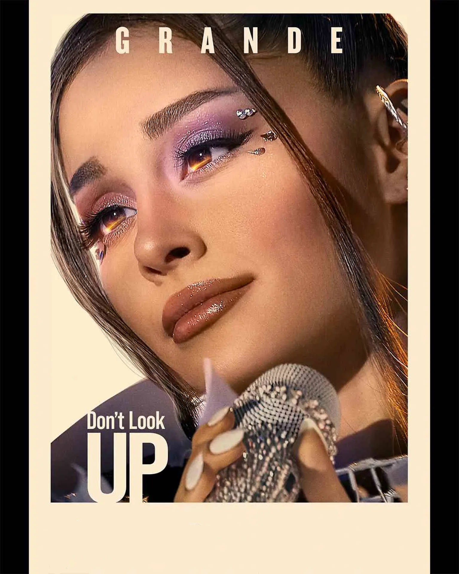 Don’t Look Up Ariana Wallpaper