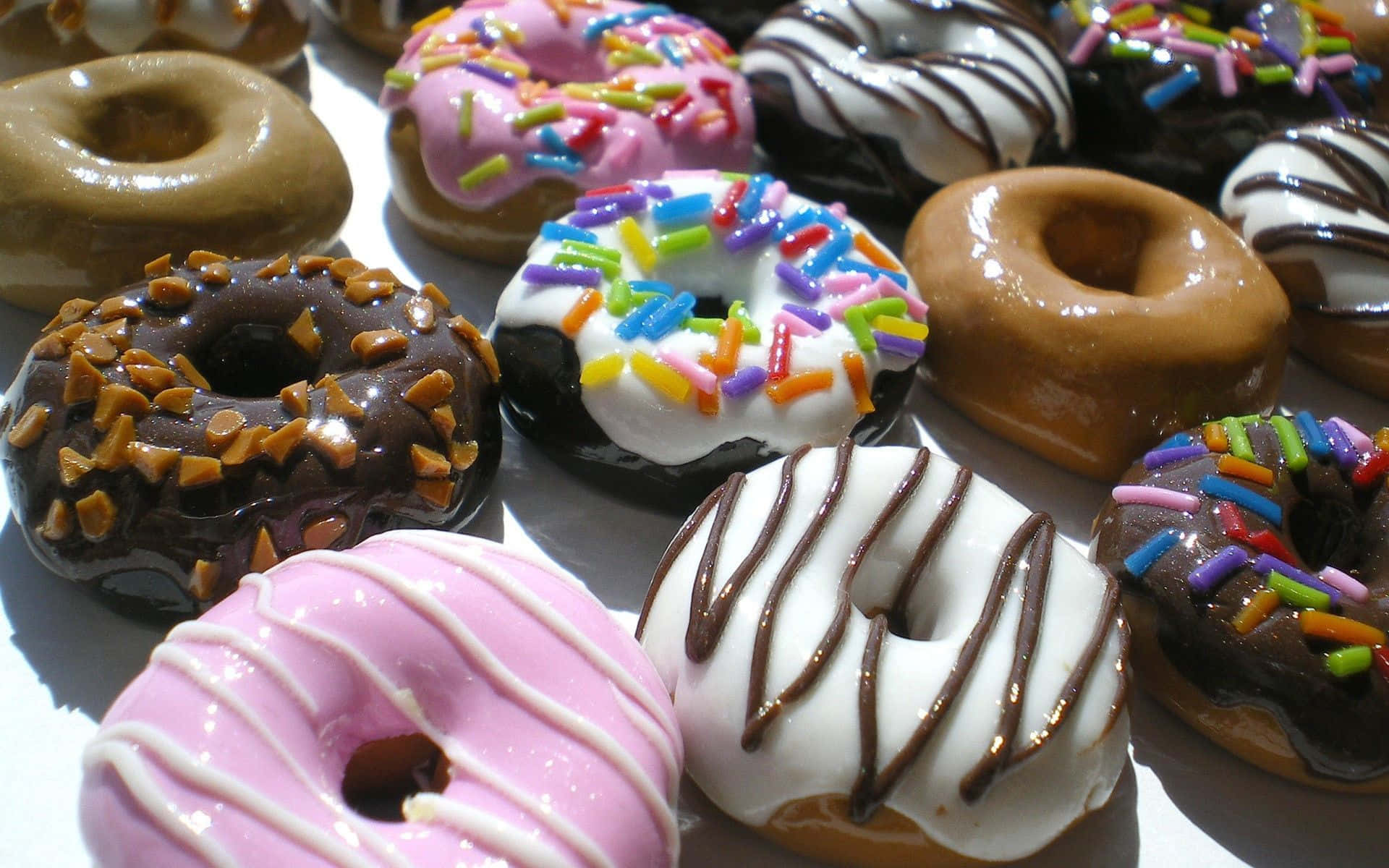 Enhvid Tallerken Med Masser Af Donuts