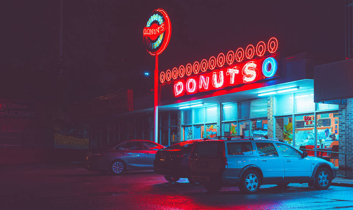 Papelde Parede De Donuts Escuro Em Neon Para O Iphone. Papel de Parede