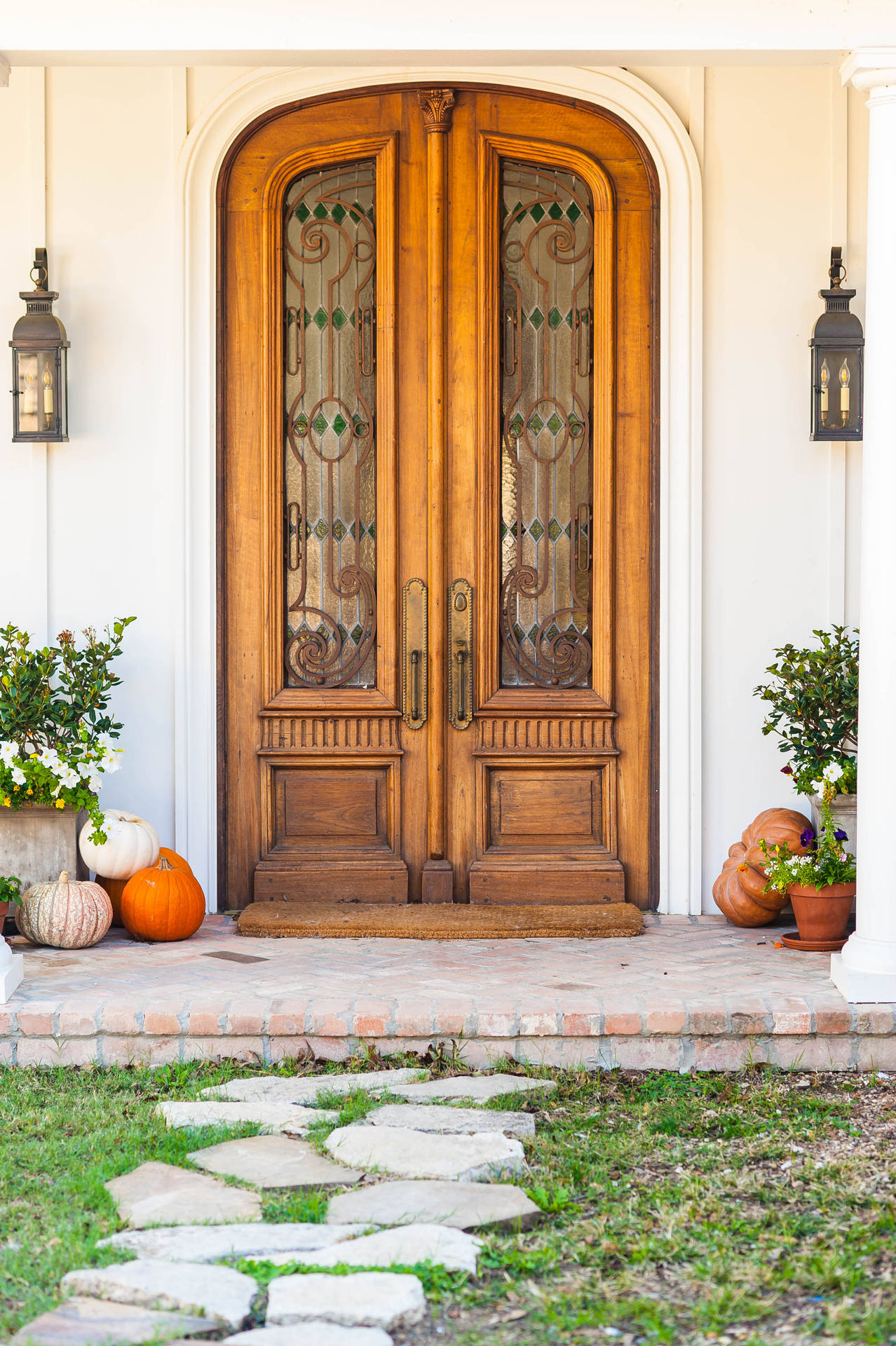 Doorstep Pumpkins Decoration