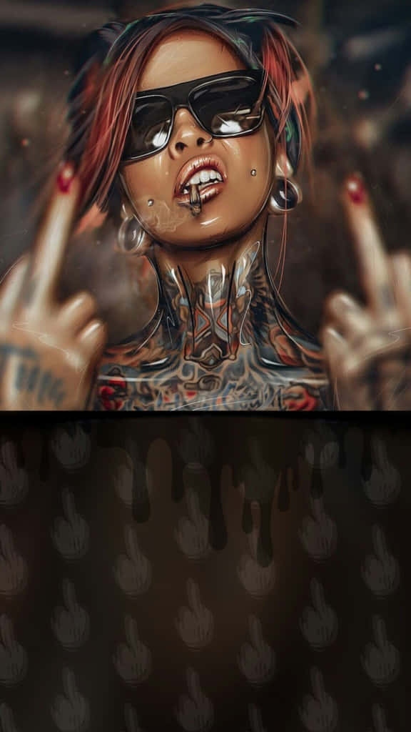 En kvinde med tatoveringer og en gun. Wallpaper