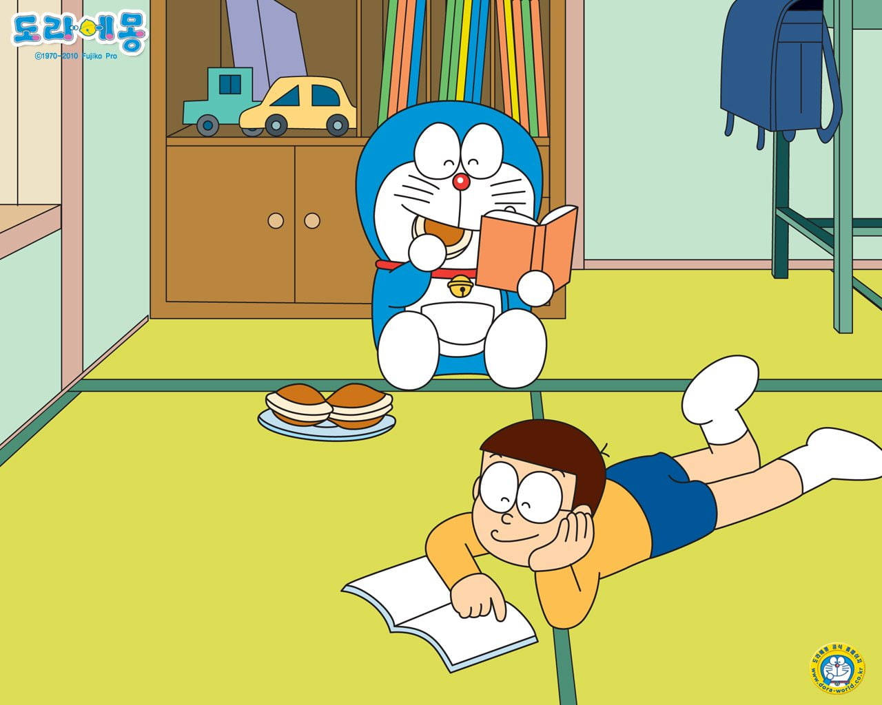 Doraemon And Nobita Reading Picture