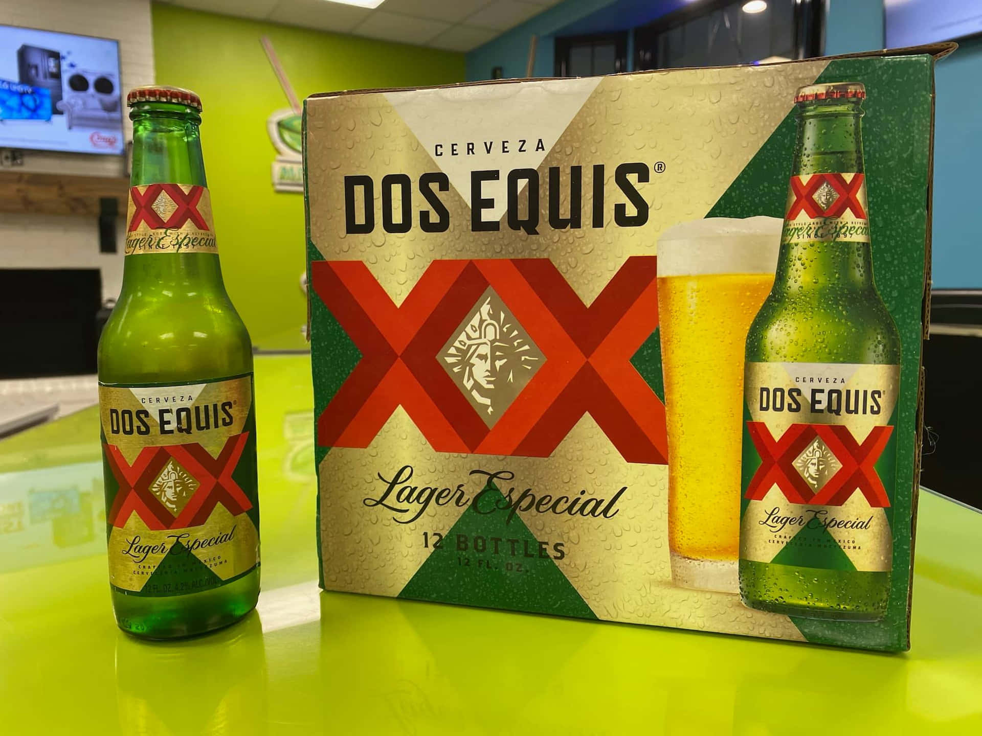 Dos Equis Bierfles En Verpakking Achtergrond