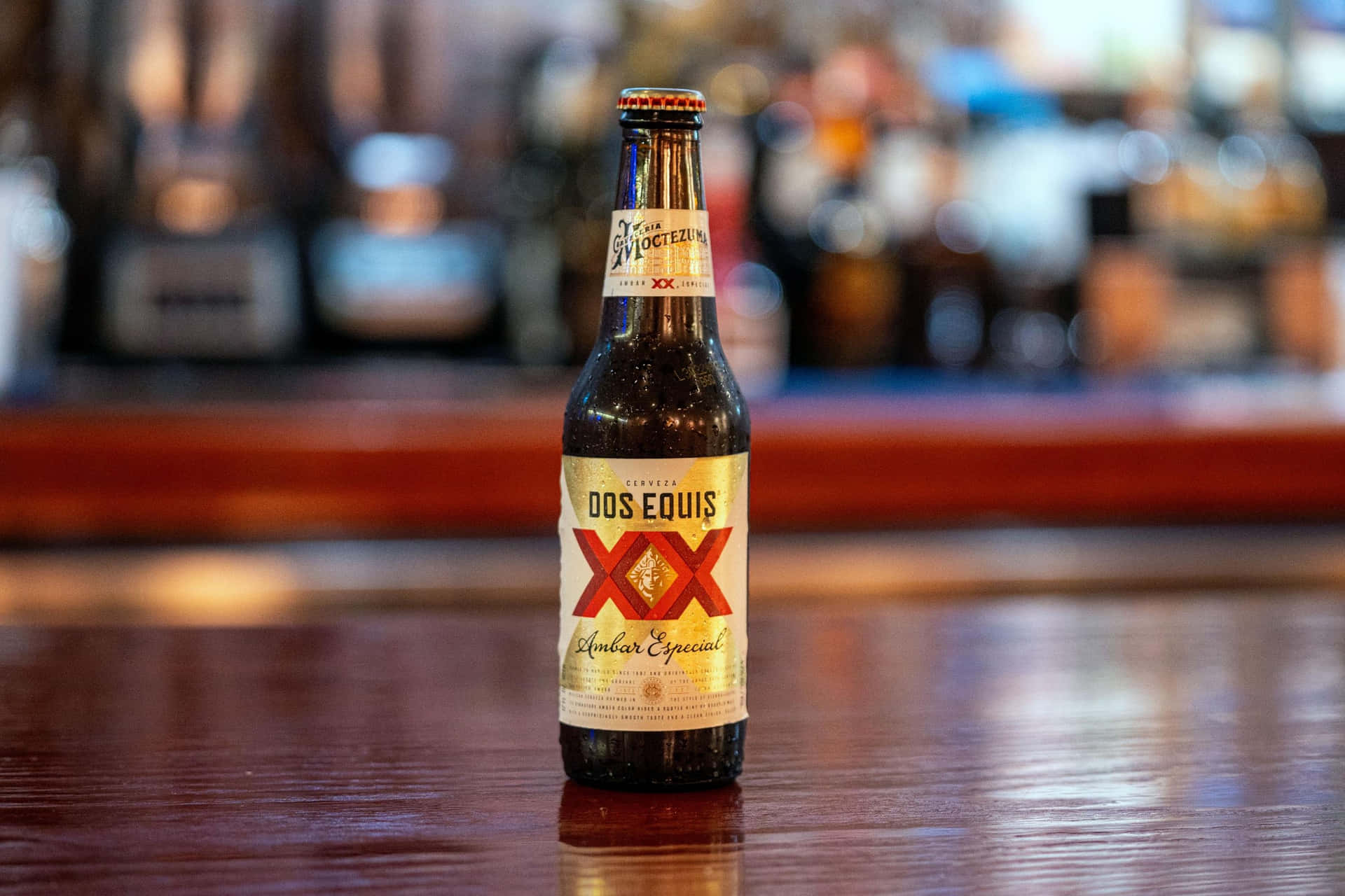 Dos Equis Bierfles Op Bar Achtergrond