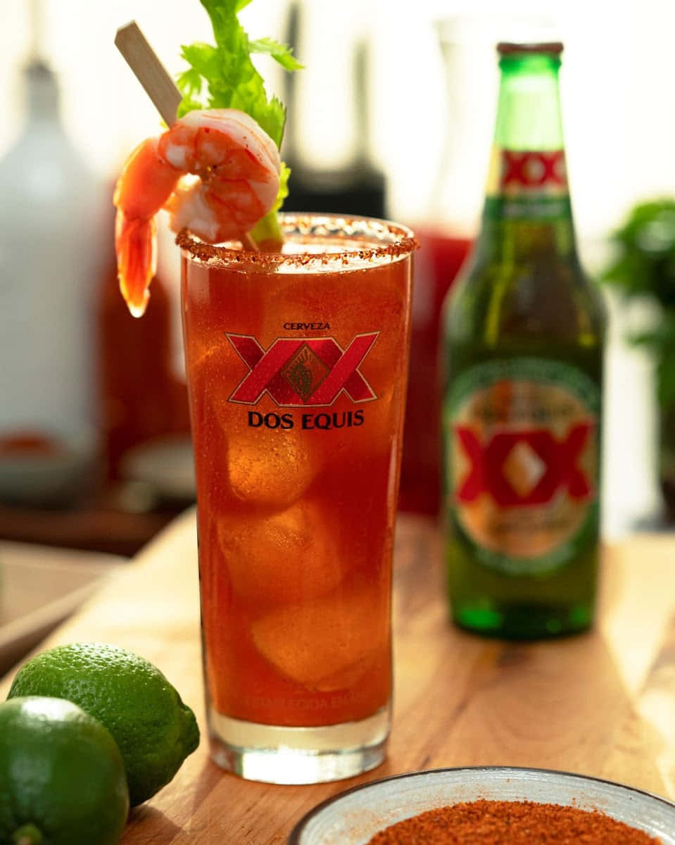 Dos Equis Bier Cocktail Met Garnalen Achtergrond