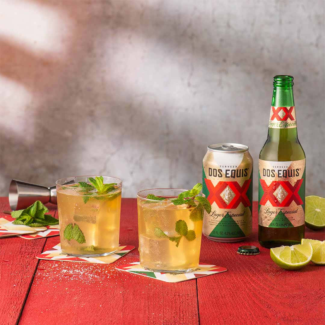 Dos Equis Bier En Cocktails Setup Achtergrond