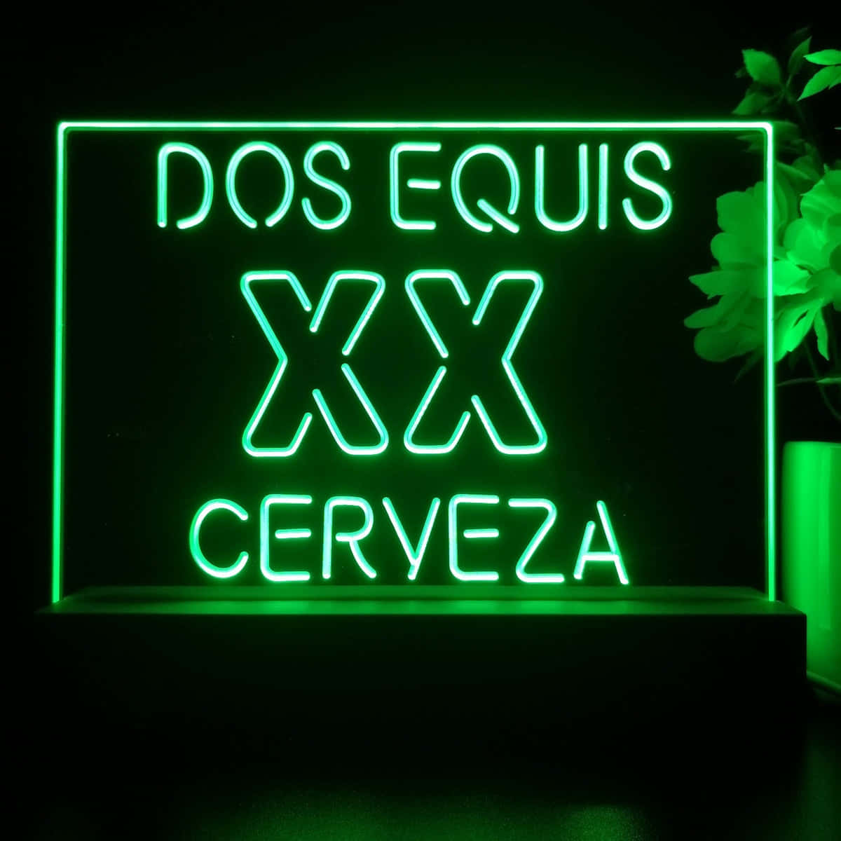 Dos Equis Neon Sign Glanzend Groen Achtergrond