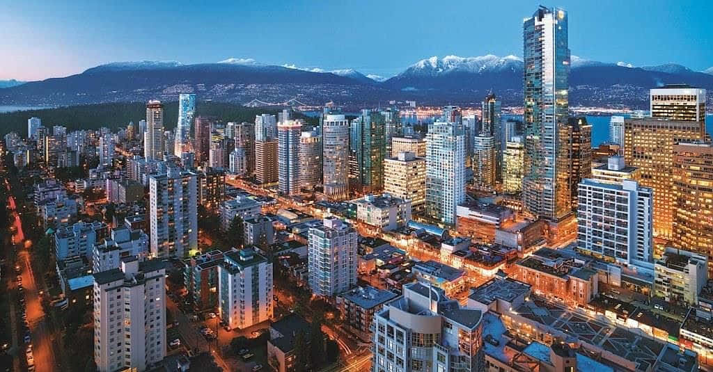 Vue Du Skyline Du Centre-ville Au Crépuscule Fond d'écran