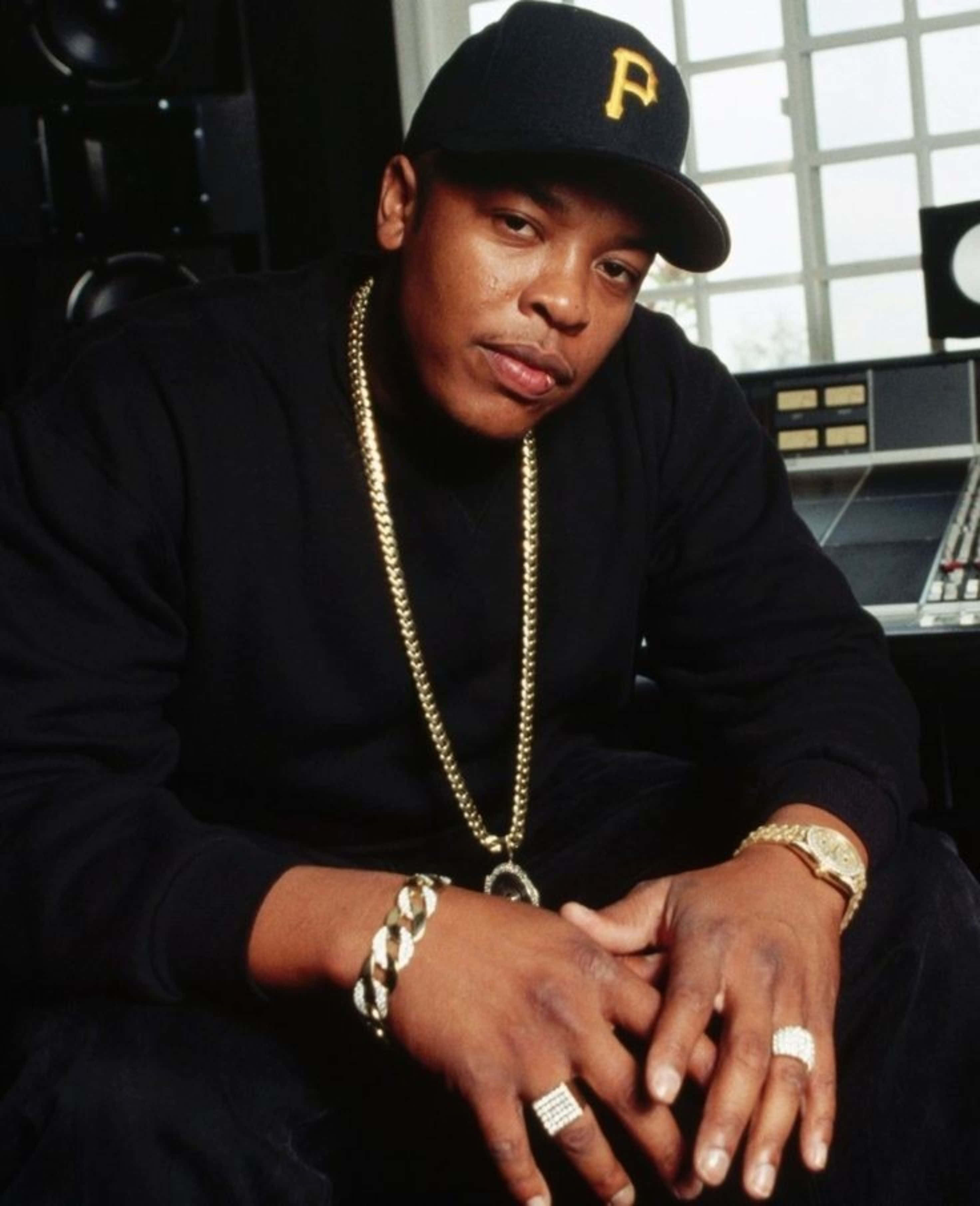 Dr. Dre In Studio - Unbridled Musical Genius At Work Wallpaper