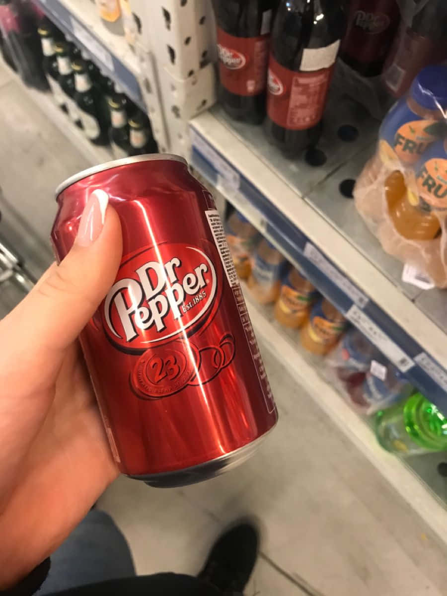 Dr Pepper Can Heldin Store Wallpaper