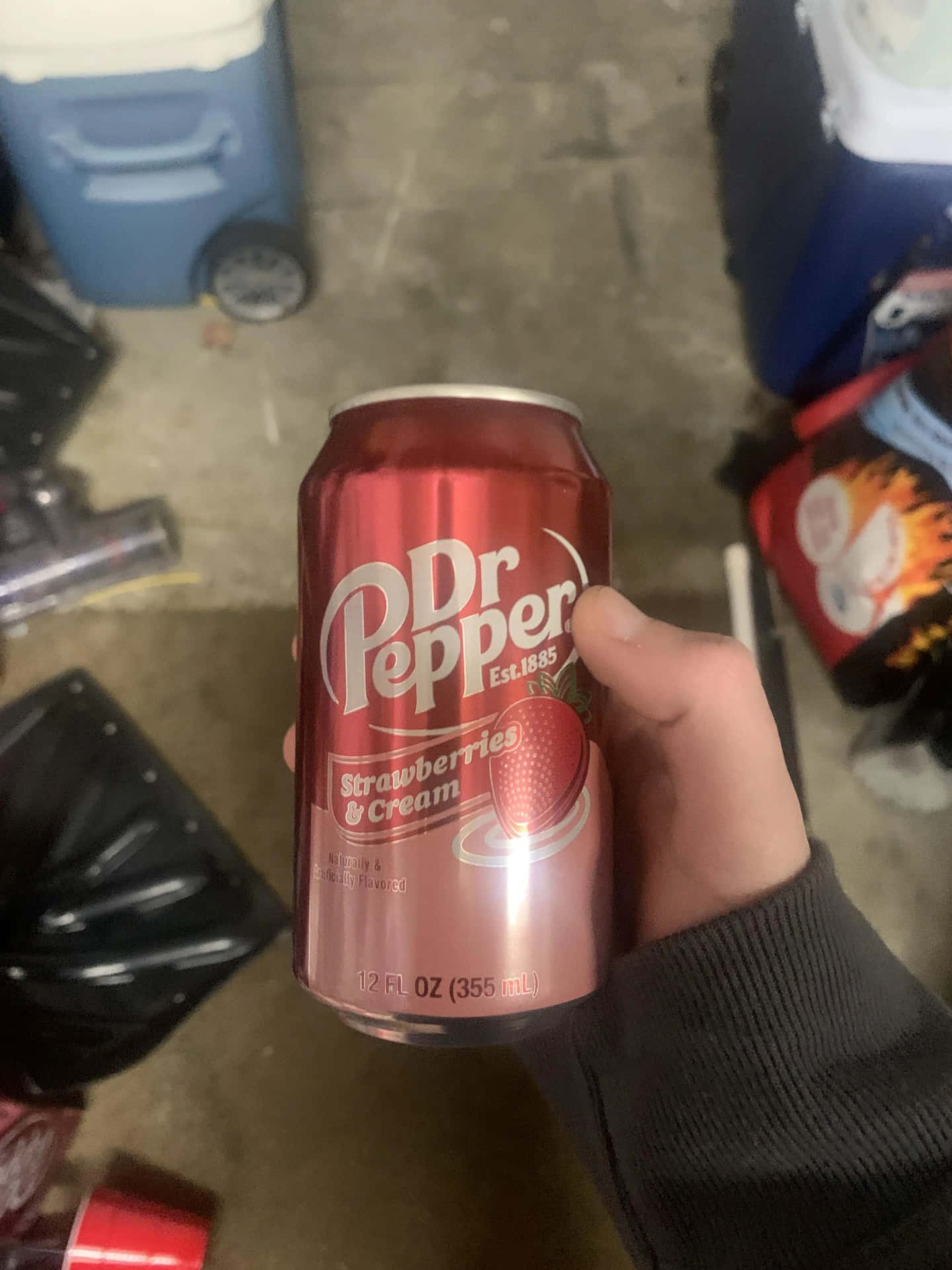 Dr Pepper Strawberries Cream Can Held Wallpaper