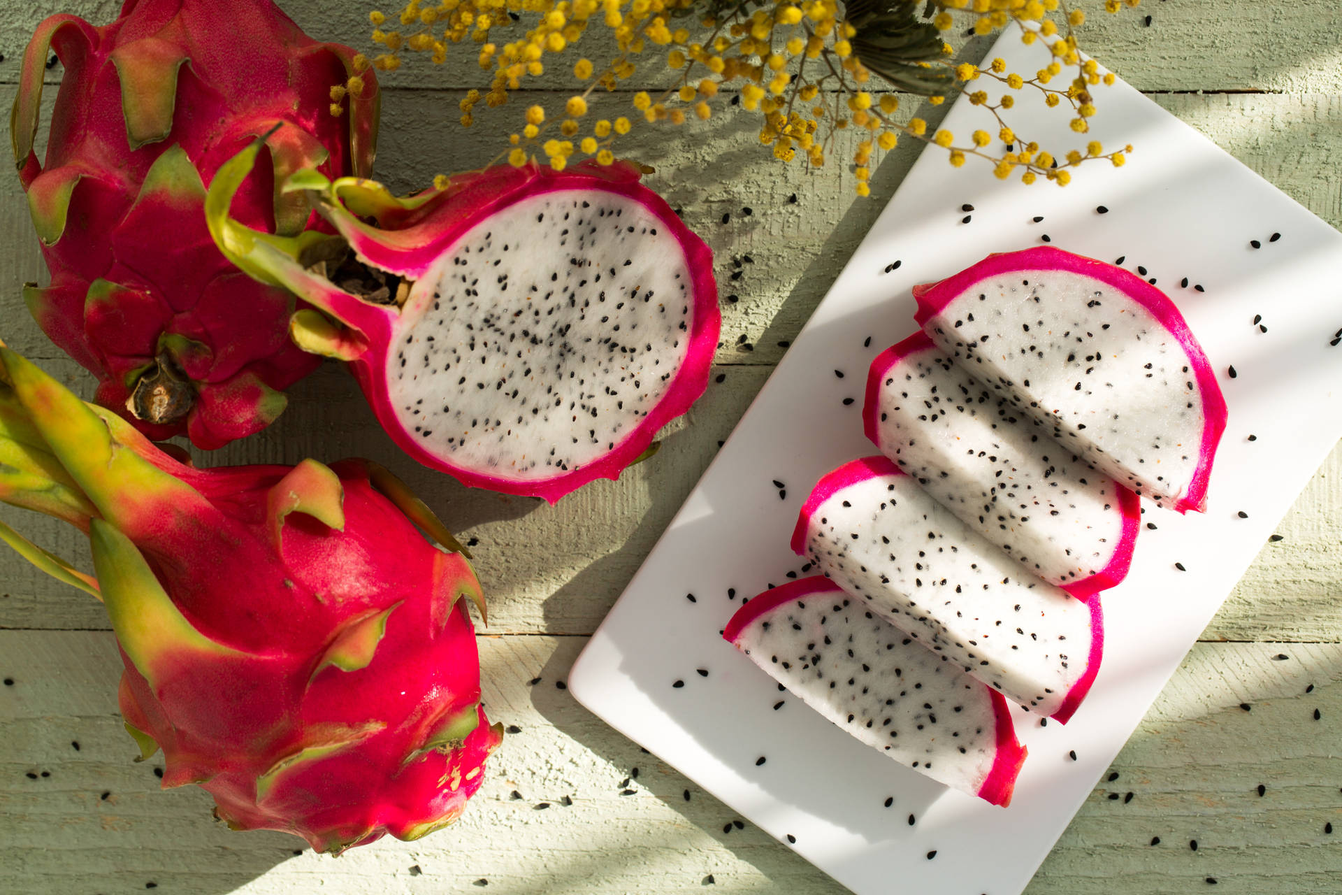 Drachenfruchtgeschnitten - Lebensmittelfotografie Wallpaper