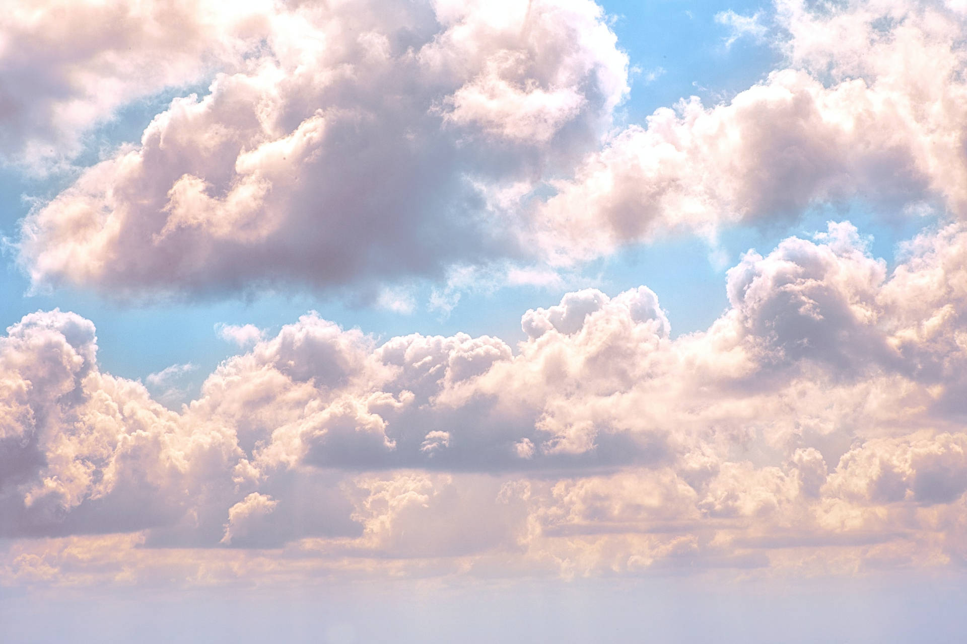 Dreamy Bright Blue Cloudy Sky Wallpaper