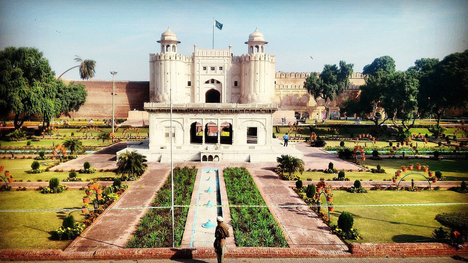 Verträumteaufnahme Des Lahore Forts Wallpaper