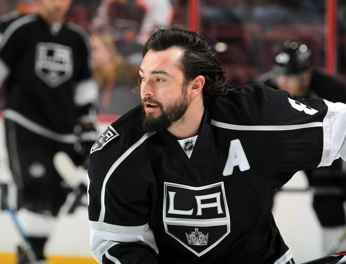 Drew Doughty Looking To The Right Without Helmet Wallpaper