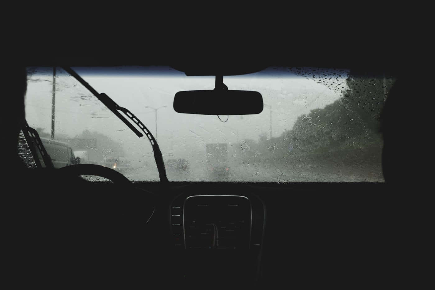 Drivingin Heavy Rain Wallpaper