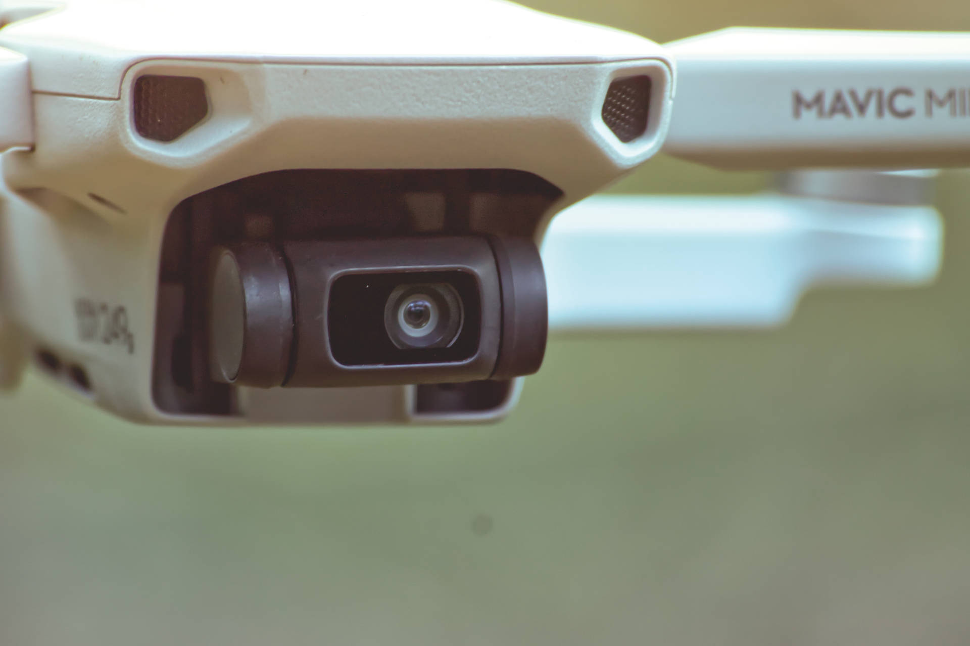 Drone Med Webcam Enhed Flyvende Flyvning Tapet Wallpaper