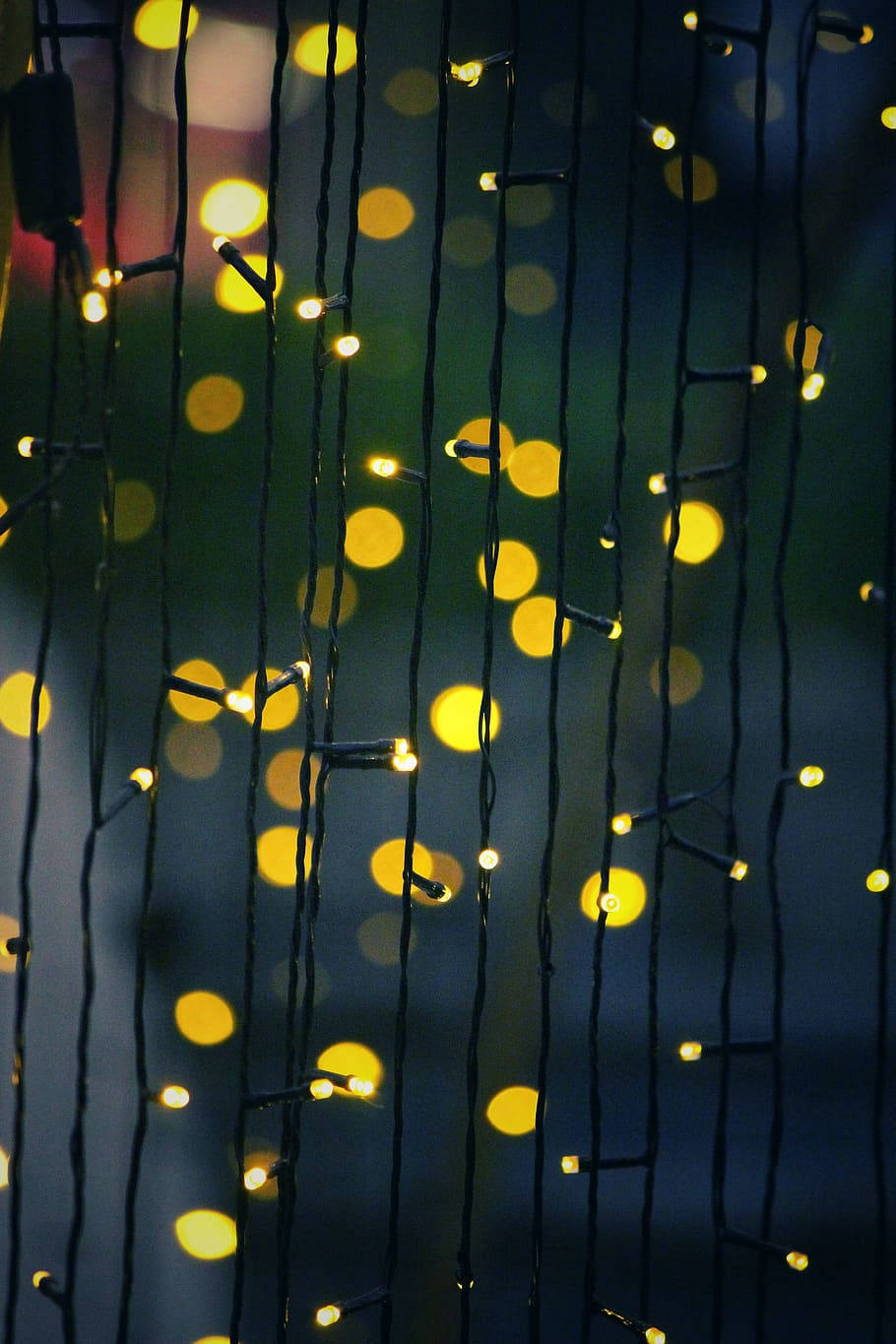 Download Dslr Blur Yellow Lights Wallpaper 