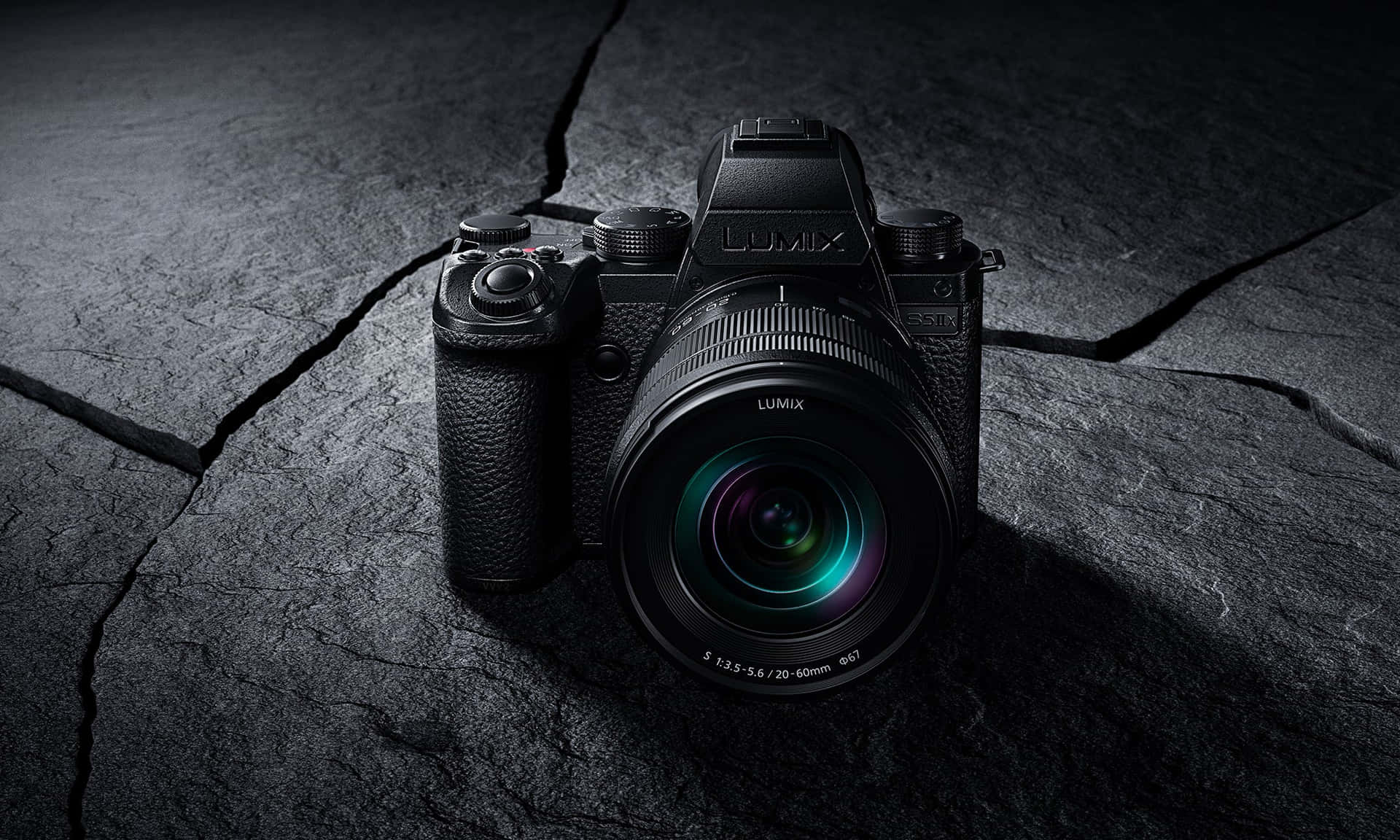 Upgrade Your Photography with a Professional-Grade DSLR Camera