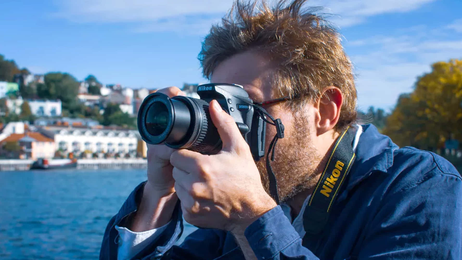 Professionellefotografen Verwenden Dslr-kameras, Um Kostbare Momente Des Lebens Einzufangen.