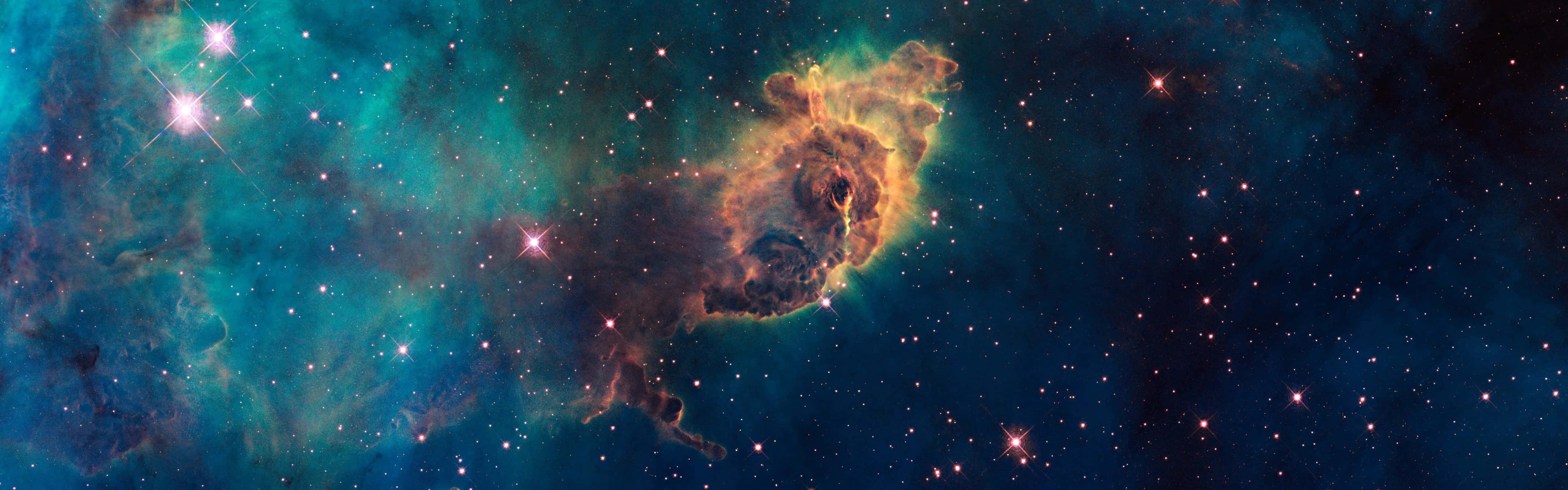 Dual Screen Space Carina Nebula Wallpaper