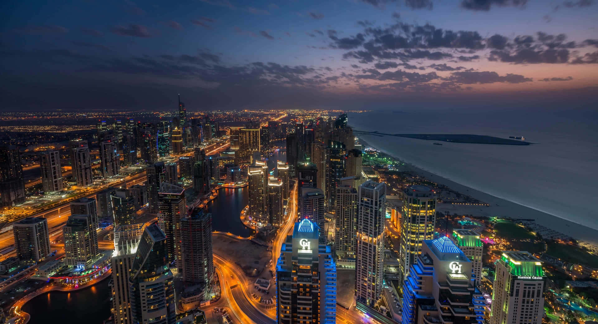 Stunning Dubai Skyline at Sunset