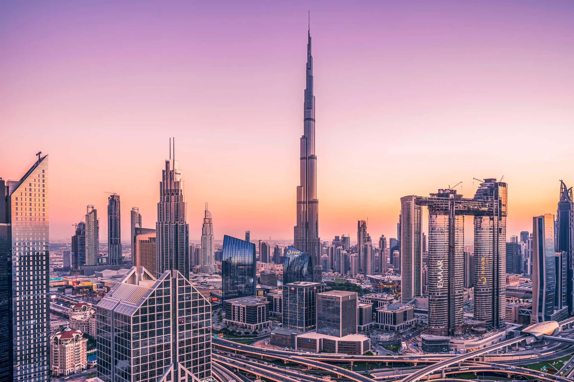 A mesmerizing view of the Dubai skyline.